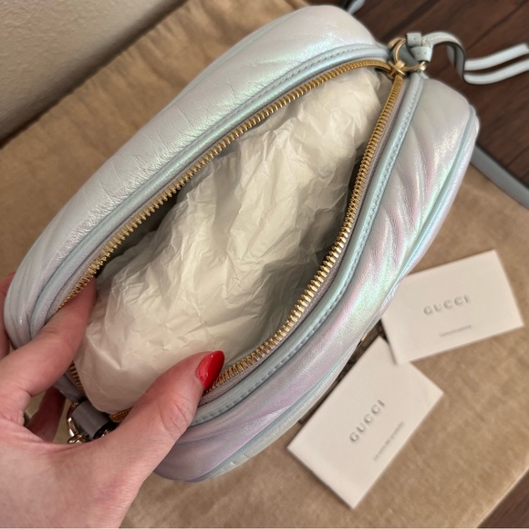 ❌SOLD❌NEW GUCCI GG Marmont Limited Edition Iridescent Quilted Leather Crossbody - Picture 3 of 8